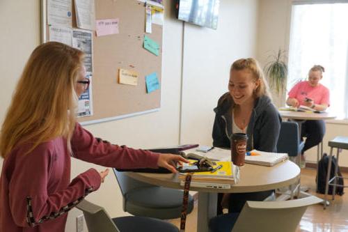 women studying at the southern education center